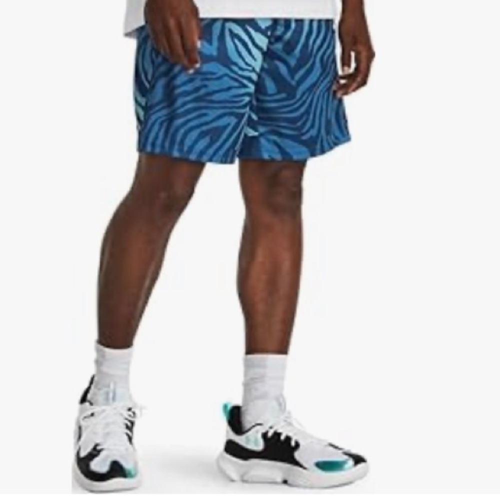 NWT Under Armour - Mens Baseline 10" Print Short Shorts - Picture 5 of 7